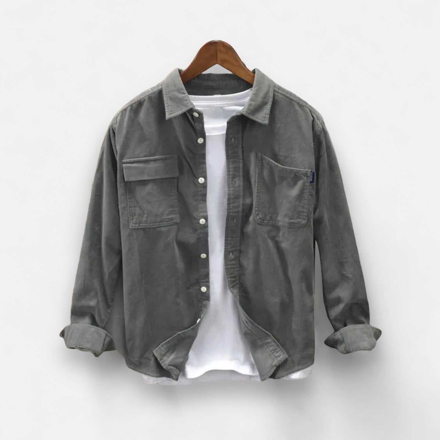 Corduroy cargo spring shirt for men, casual and elegant style in solid pattern, ideal for spring/summer season.