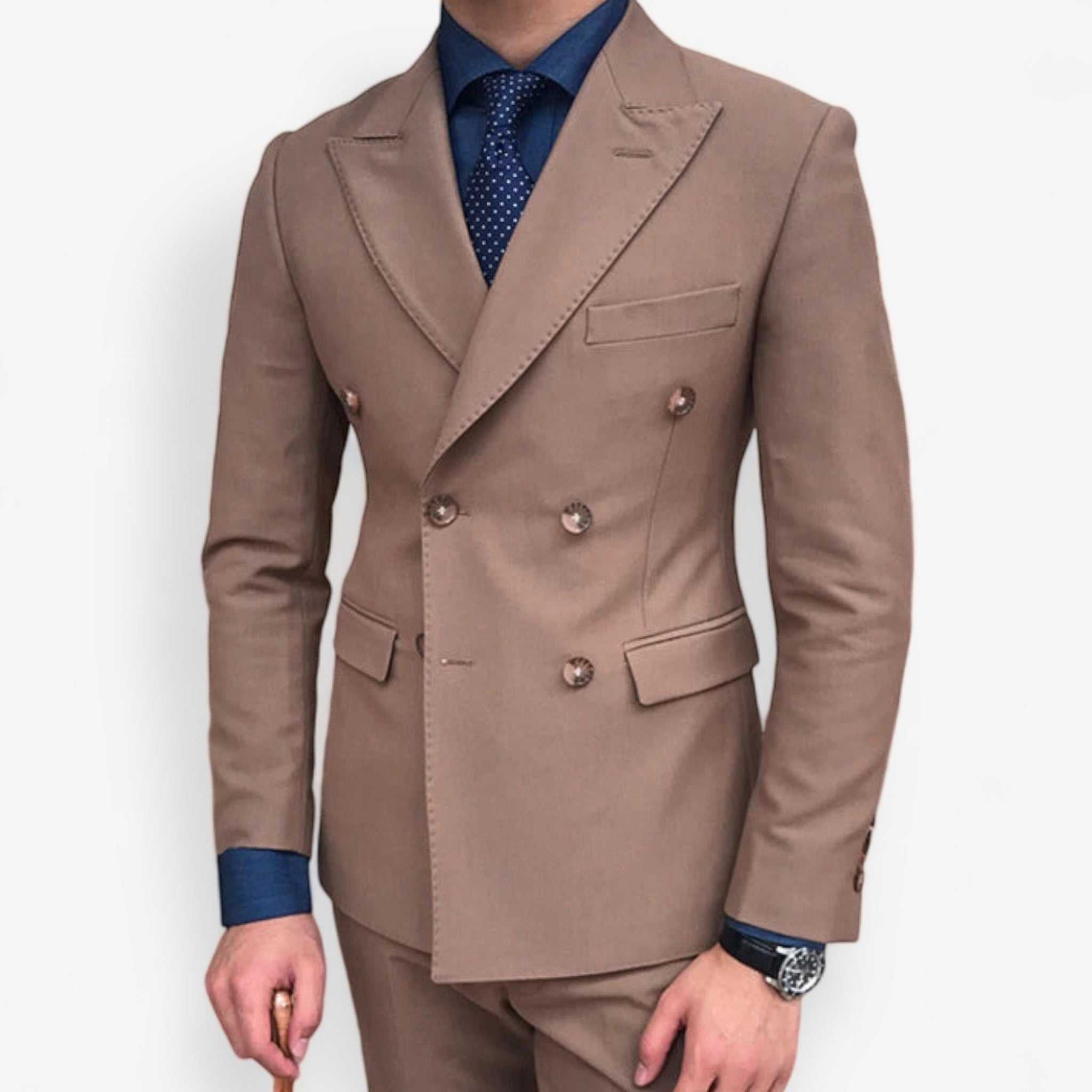 Mariage elegant suit in beige with a double-breasted blazer, perfect for classy occasions.