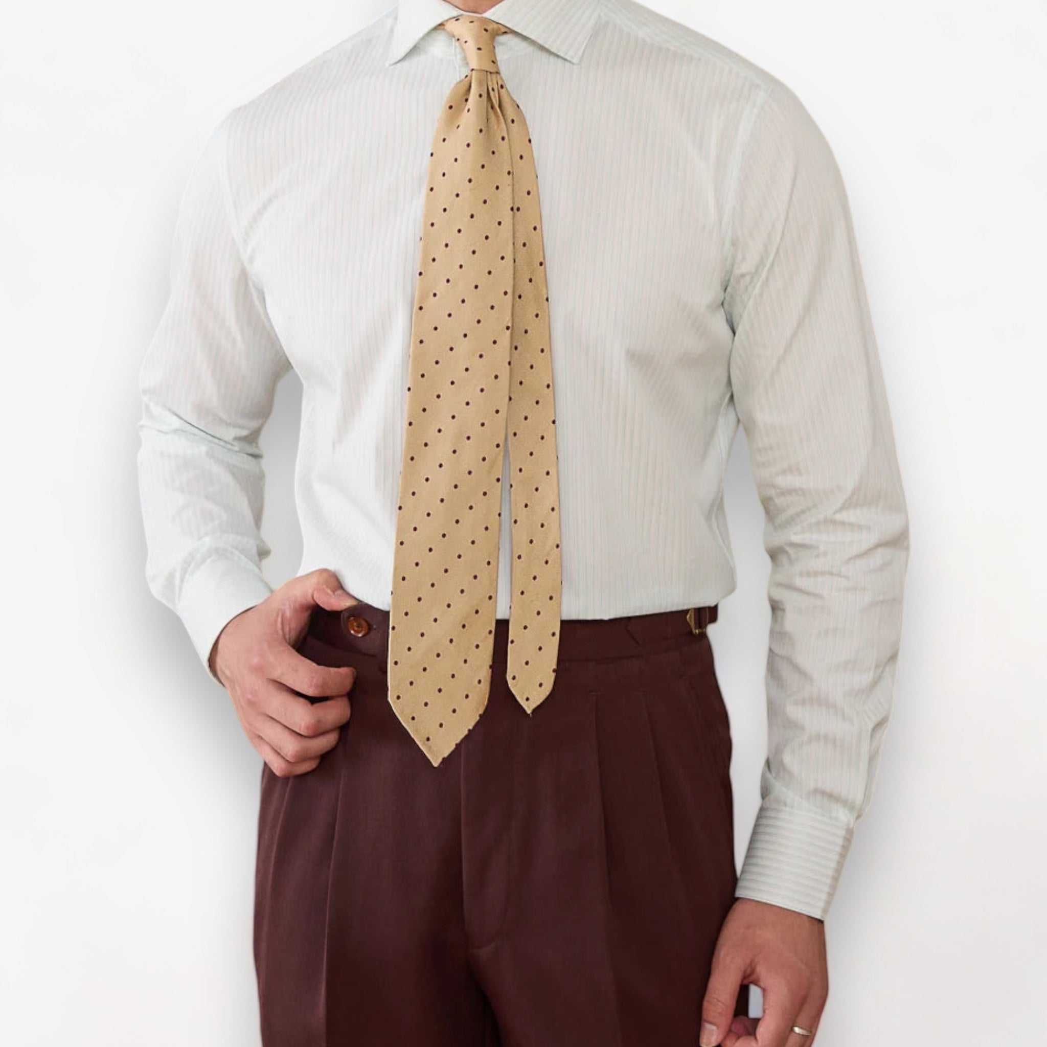 Business slim fit long sleeve premium shirt for men in polyester, enhancing professional appearance.