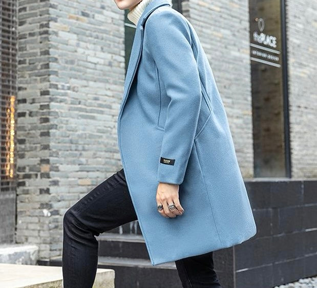 Antonios Long Wool Coat Men in light blue, casual and elegant style, ideal with boots and jeans.