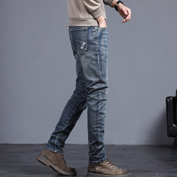 Vinny Denim Jeans for men in casual style, showcasing a breathable, comfortable fit.