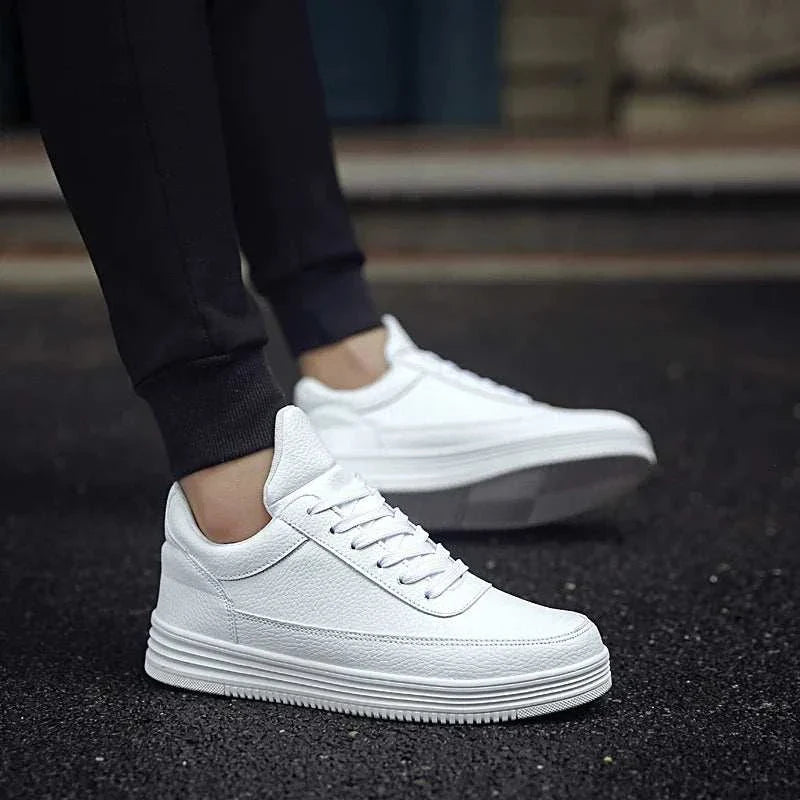 Men's autumn comfort sneakers, casual style, breathable, white color.