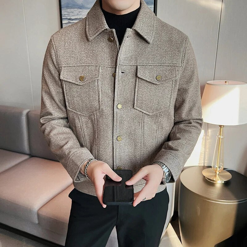 WINT casual jacket for men, solid pattern, elegant and breathable.