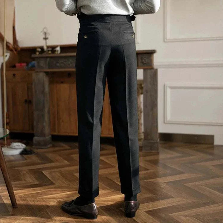 Parisian waist straight trousers for men in solid black, elegant and comfortable.