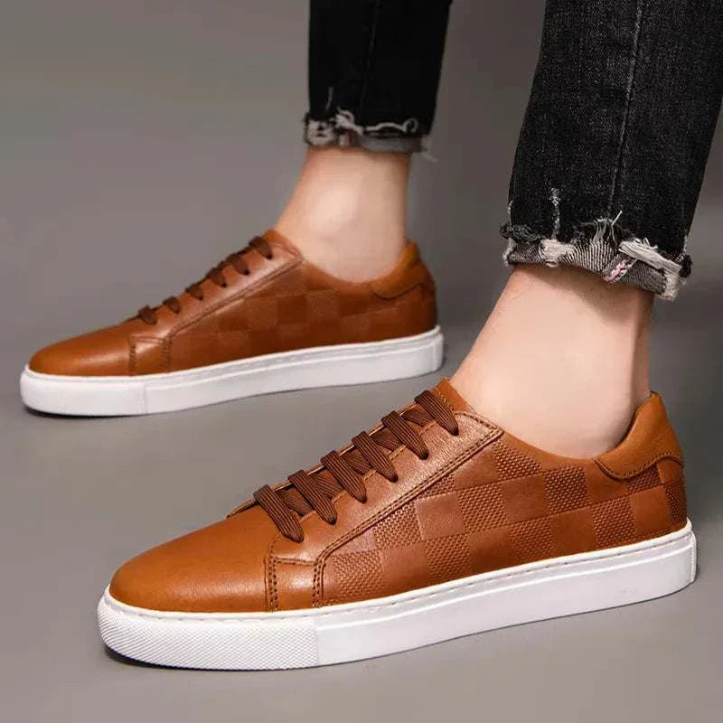 Men's OXFY casual shoes in brown, stylish and comfortable.