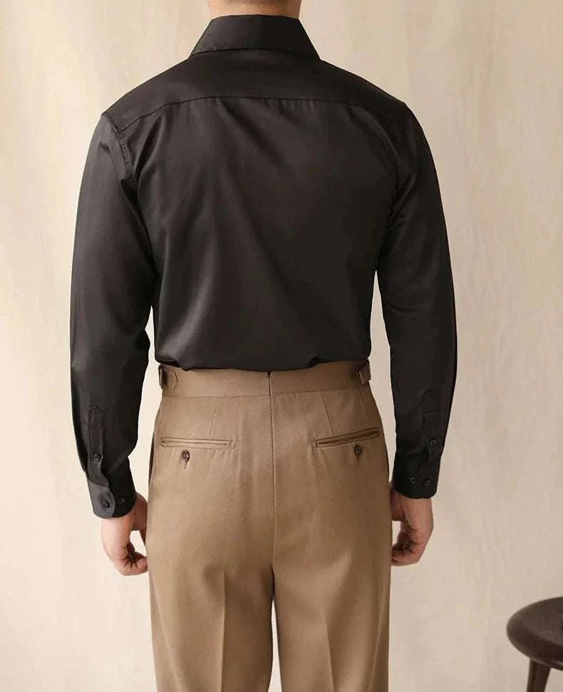 Business casual premium shirt in black made from breathable polyester for spring/summer.