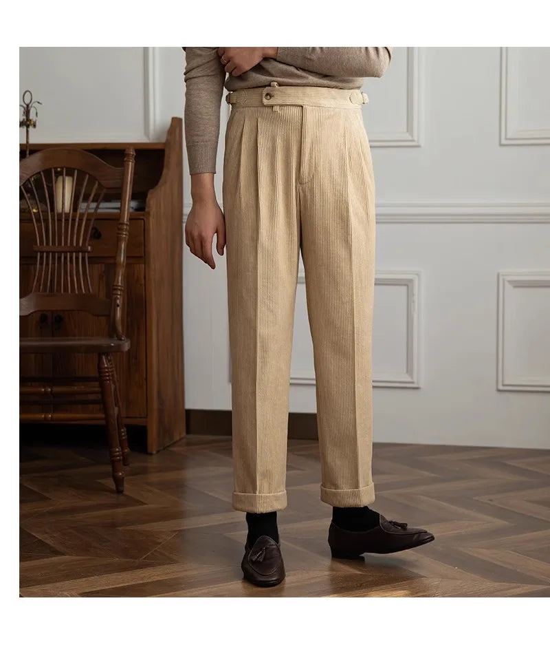 Italian old money vintage pants, luxurious polyester-cotton blend, stylish and durable.