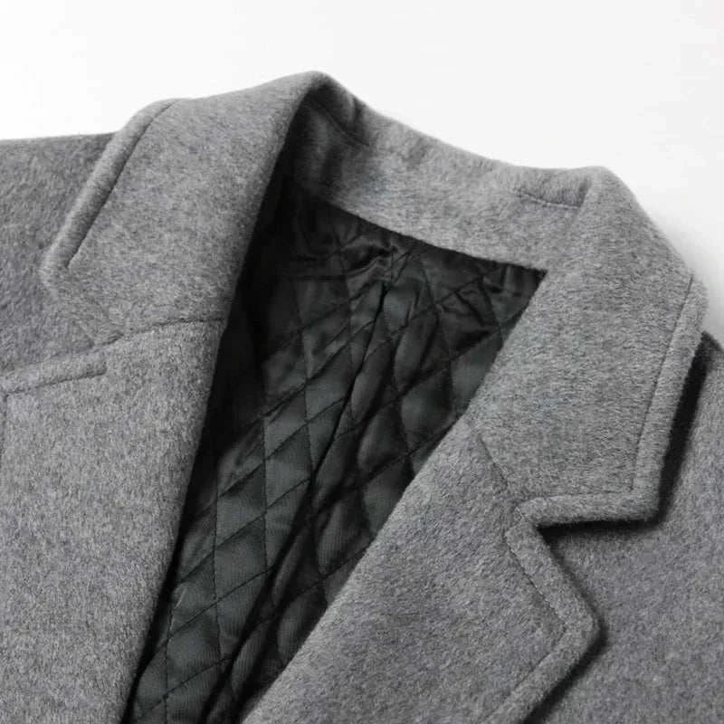 Wool elegant long coat in high-quality polyester for autumn and winter.