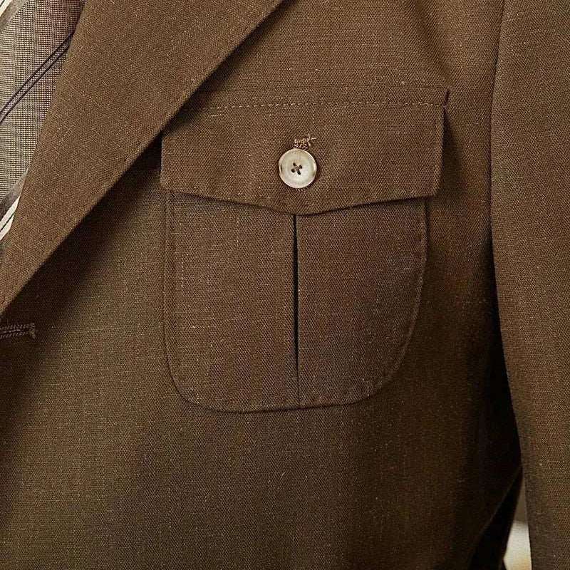 Autumn vintage old money coat made of high-quality polyester with a pocket detail.