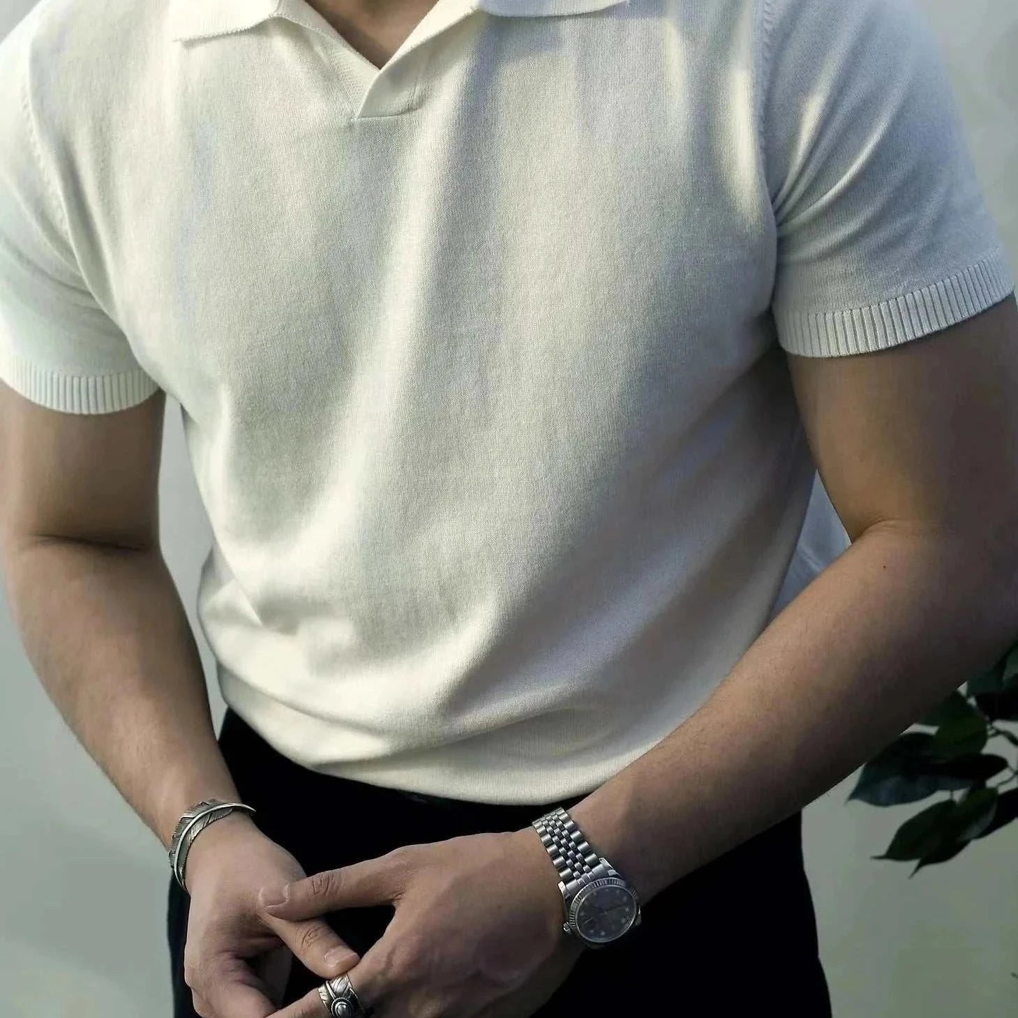 Old money American polo t-shirt for men in solid white, casual and elegant style, cotton material, ideal for spring and summer.