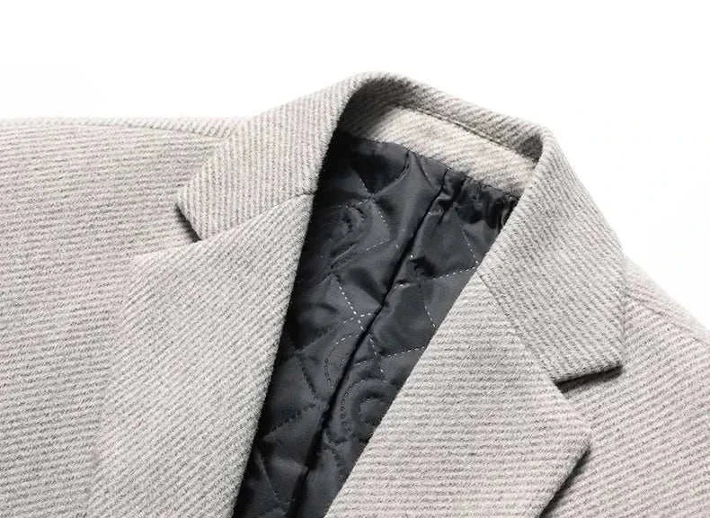 Autumn business overcoat for men in high-quality polyester, warm and stylish.