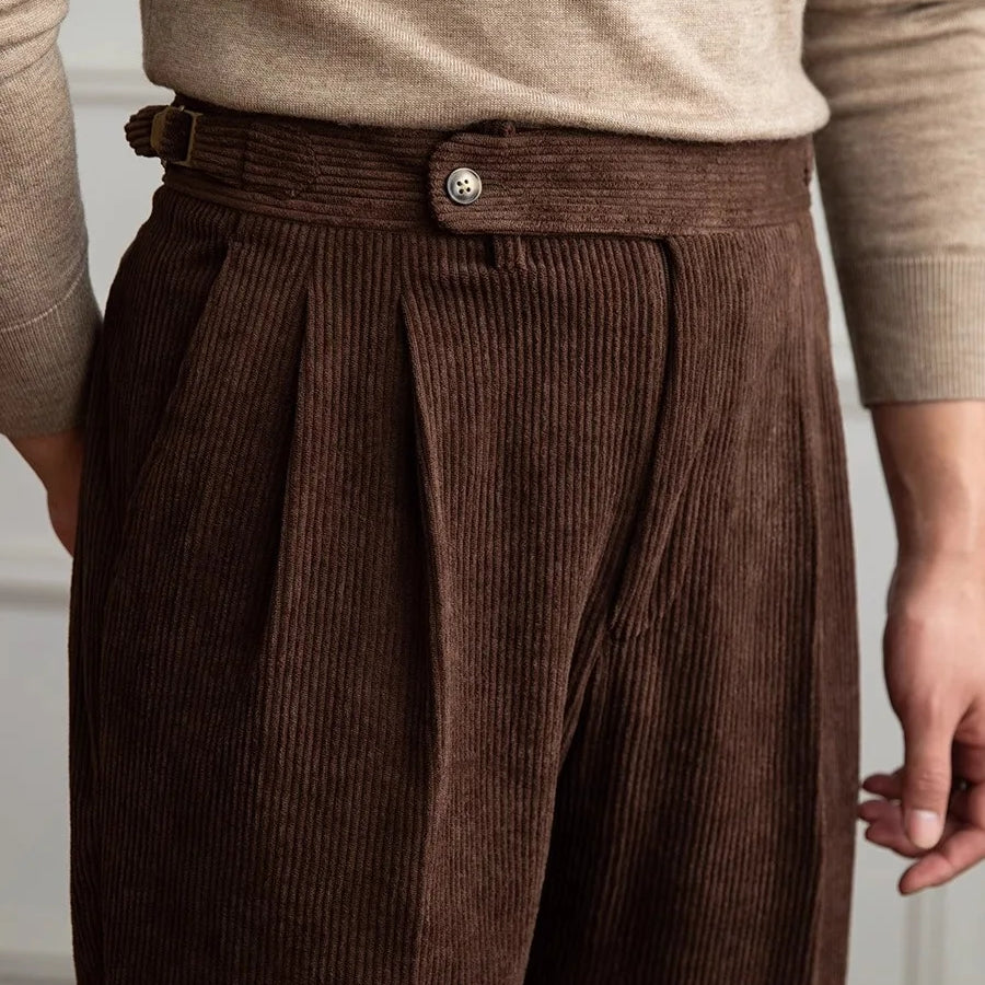 Italian old money vintage pants made from polyester and cotton blend, offering style and comfort.