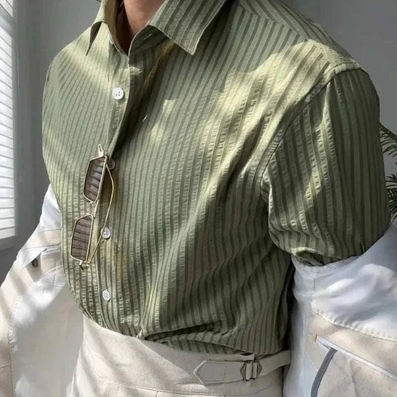 Antonios British casual striped shirt, classic collar, polyester fabric, elegant style.