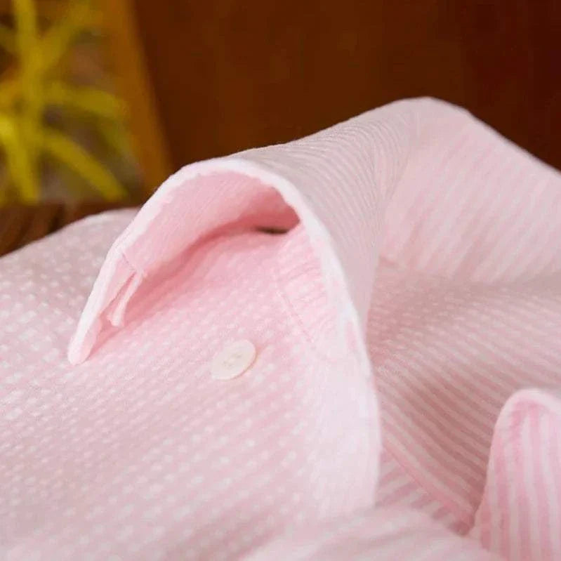 Vintage Italian long sleeve shirt in soft cotton fabric.
