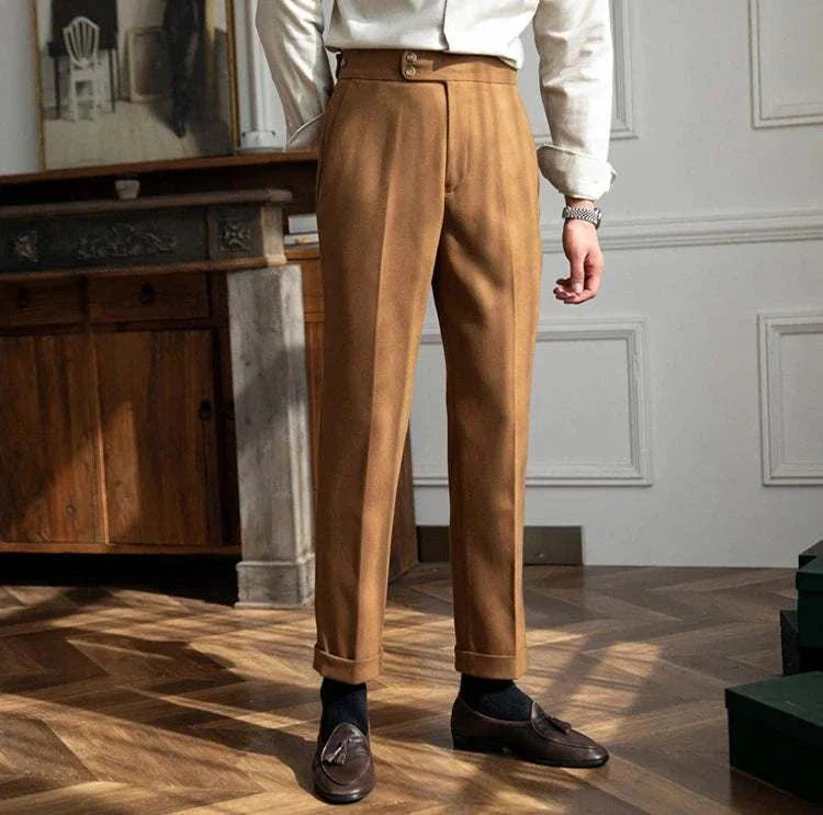 Stylish Autumn/Winter retro Italian trousers for men in a solid pattern, ideal for smart casual wear.
