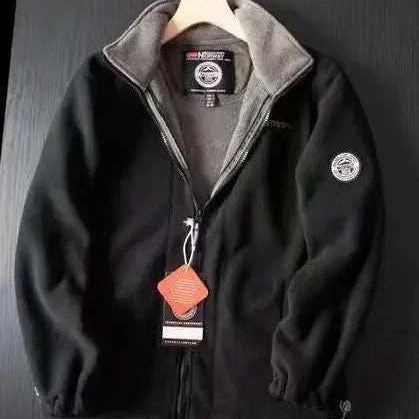 Norway puffer jacket in black, stylish and lightweight for men.