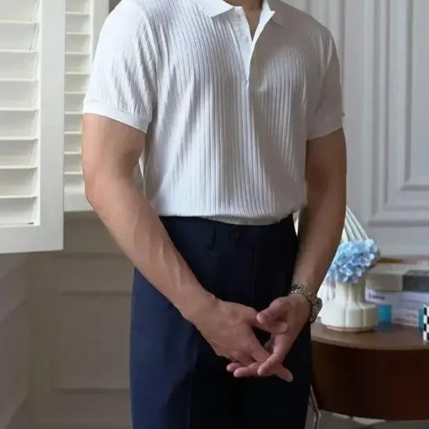 LUXELY vintage t-shirt in white striped design, made of 100% organic cotton.