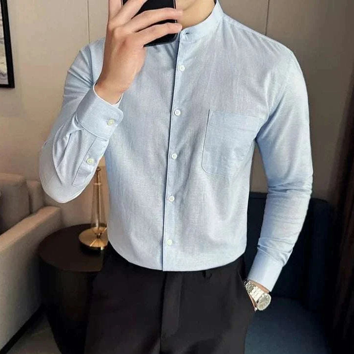 Linen smart casual long-sleeve shirt in light blue, men's spring/summer style.