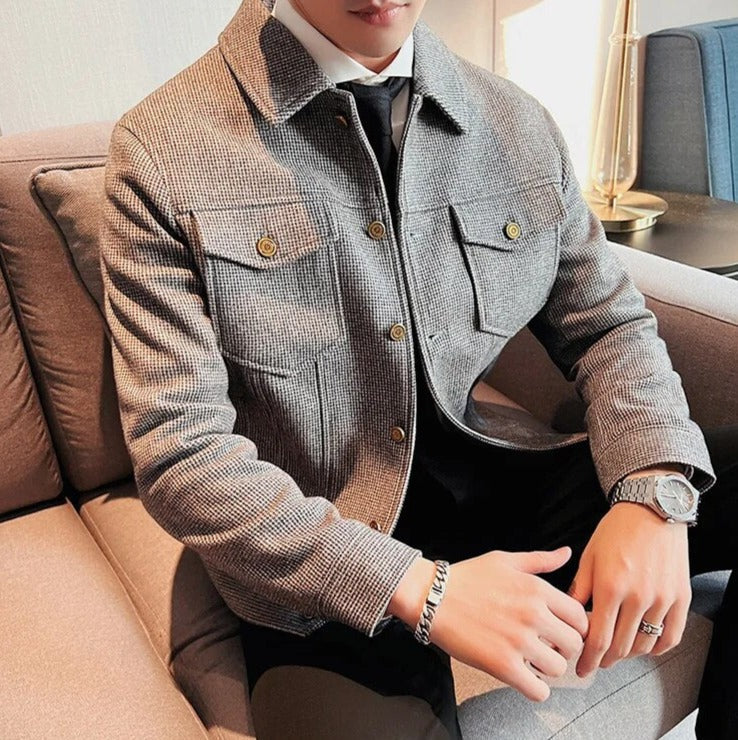 WINT casual jacket for men, stylish and comfortable in solid pattern, perfect for spring and summer.