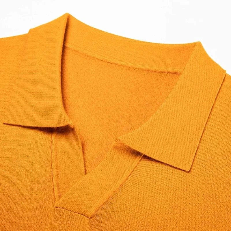 Antonios business polo premium sweater, wool and viscose blend, close-up of collar detail.