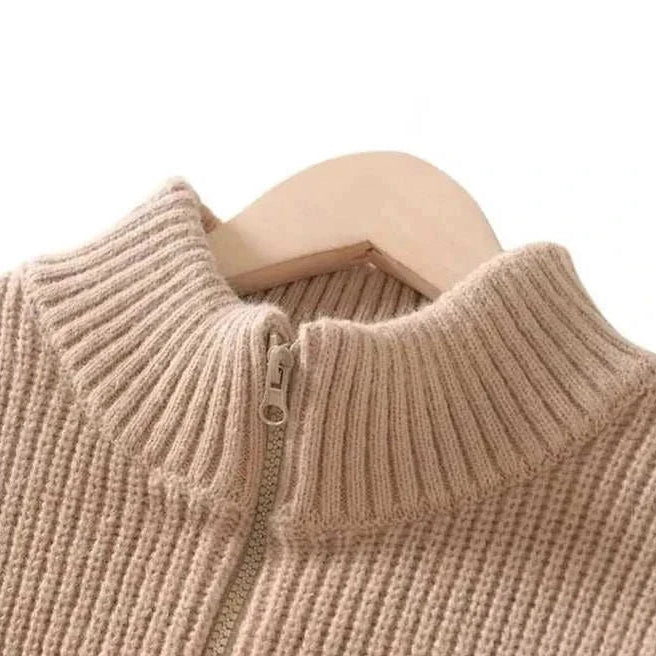 Autumn stand collar zipper jacket in beige, ribbed texture.