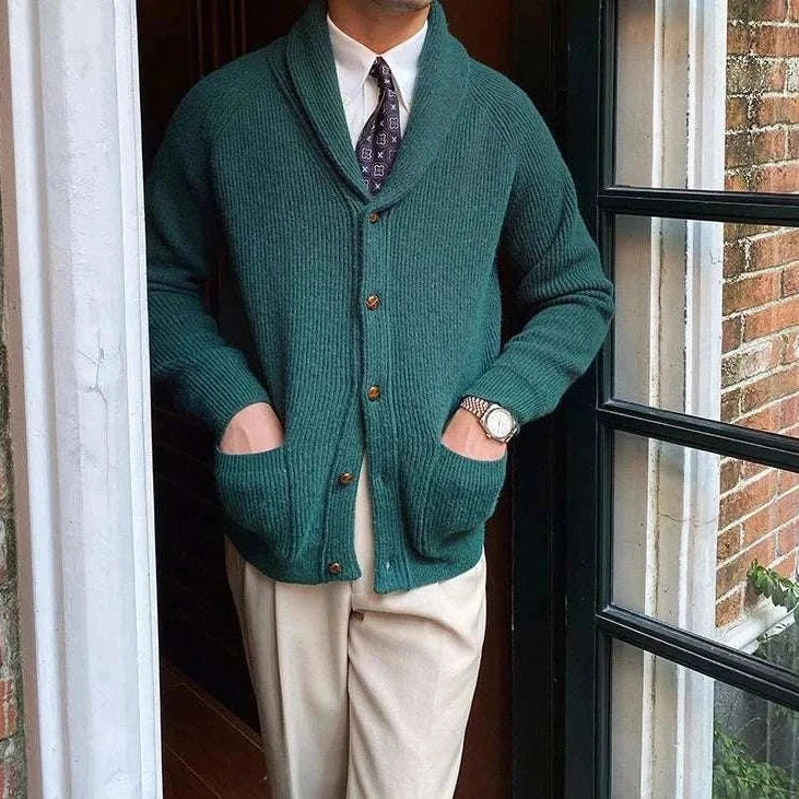 Oxford premium cardigan in dark green, stylish and lightweight for men.