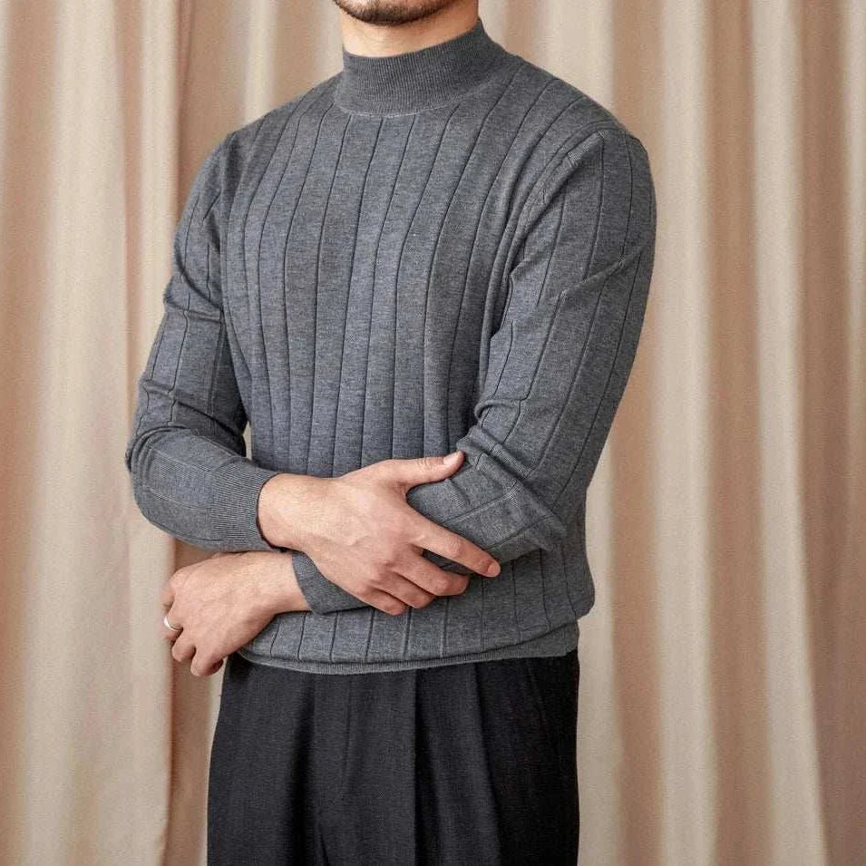 Autumn turtleneck premium sweater in gray, wool-acrylic blend, men's warm fall fashion.
