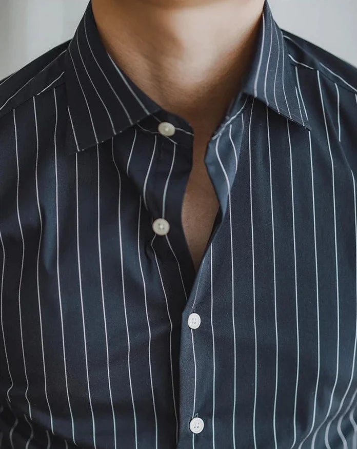 Gentleman premium shirt with long sleeves and stripe pattern for smart casual style.