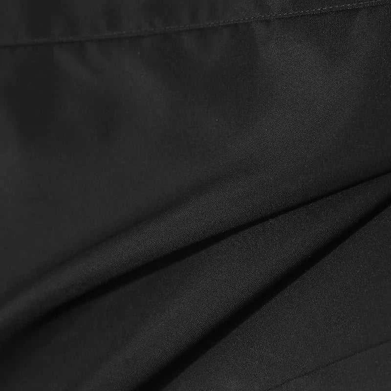 Close-up of fabric texture of Antonios thin long-sleeve shirt.