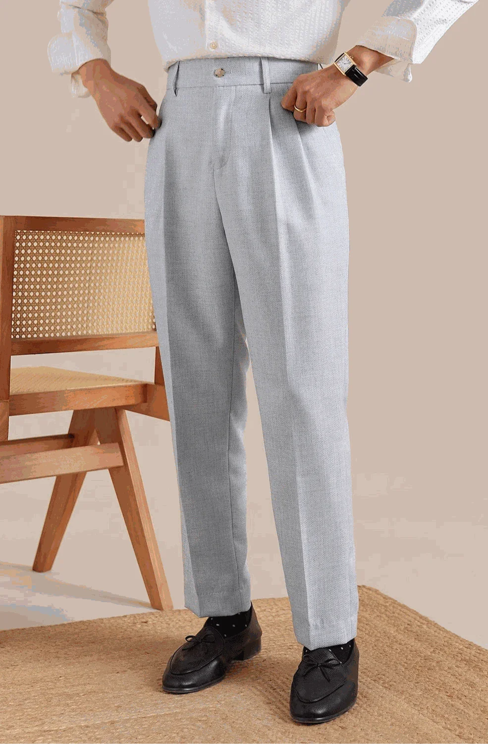 Antonios classic business pants in light grey, British tailored fit, full-length polyester-viscose blend.