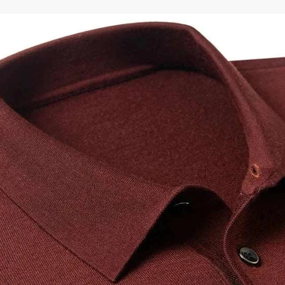 Slim fit wool autumn sweater in maroon with a folded collar.