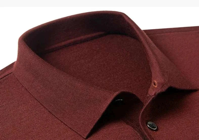 Slim fit wool autumn sweater in maroon with a folded collar.