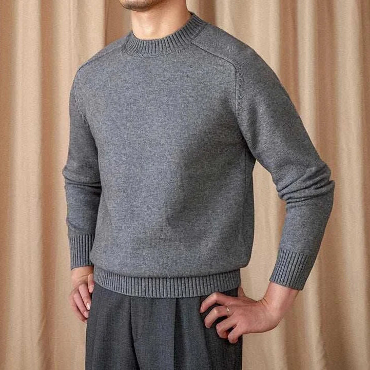 Japanese casual winter sweater for men in gray, made from a cotton-wool blend.