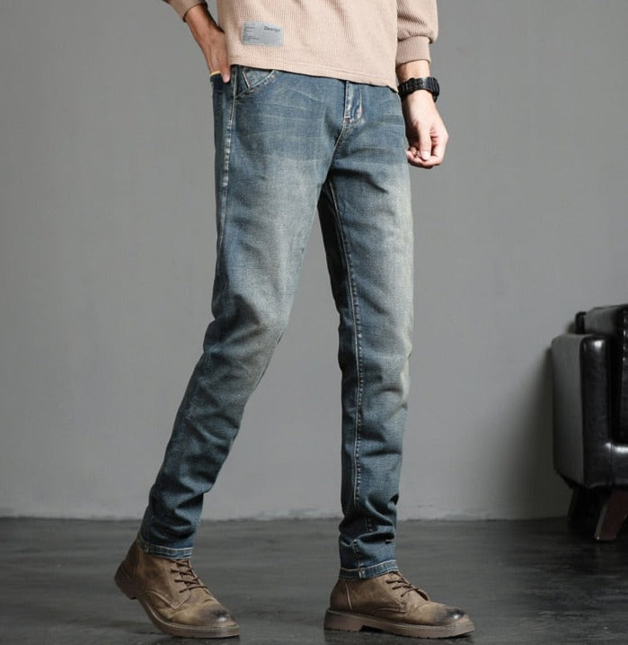 Vinny Vintage Jeans in casual style, perfect fit, cotton material.