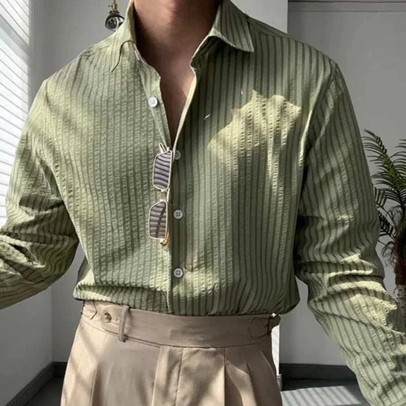 Antonios British casual striped shirt for men, comfortable polyester fabric in green, classic collar, perfect for casual or elegant outfits.