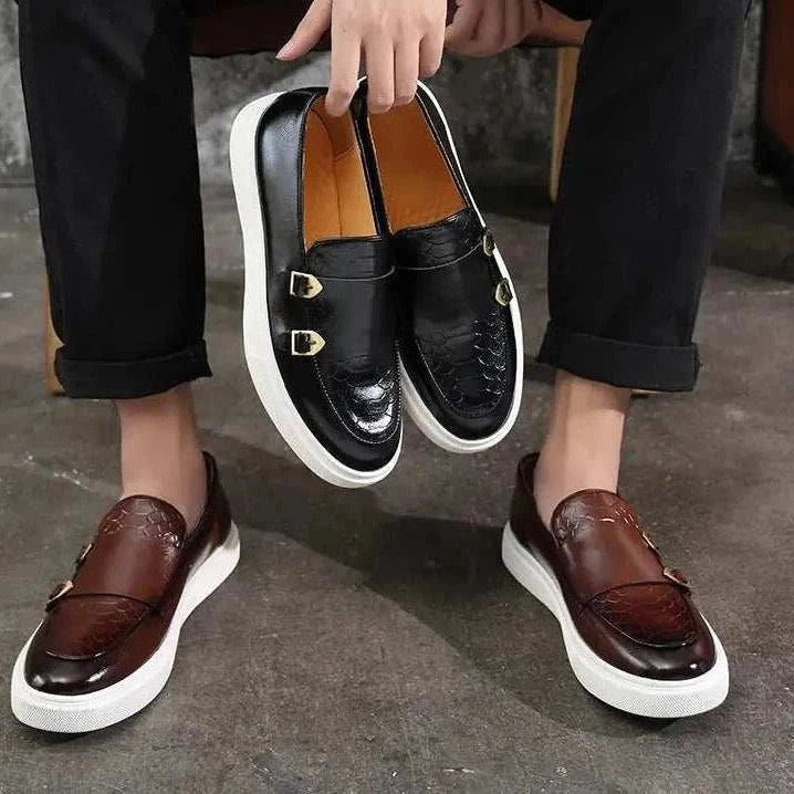 Elegant retro British loafers in black and brown, featuring luxurious suede with elastic side panels and cushioned insoles.