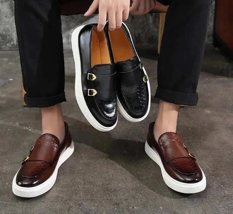 Elegant retro British loafers in black and brown, featuring luxurious suede with elastic side panels and cushioned insoles.