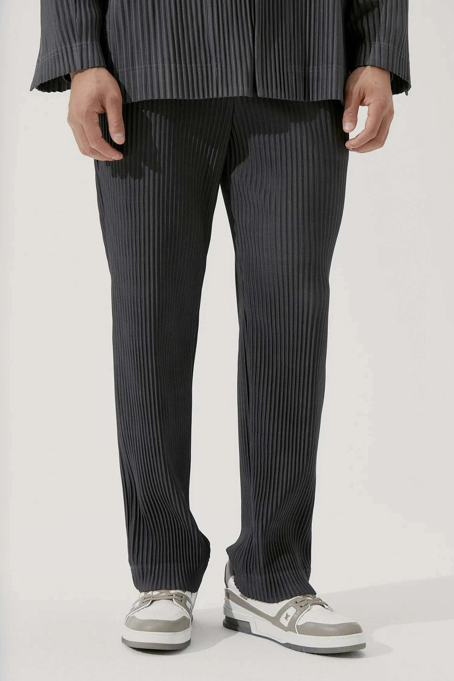 Baggy relaxed fit casual trousers for men in solid color, perfect for all-day comfort.