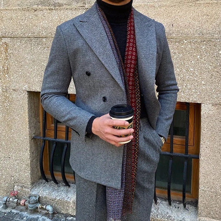 Office double breasted suit with intricate pattern in polyester fabric, Italian style.