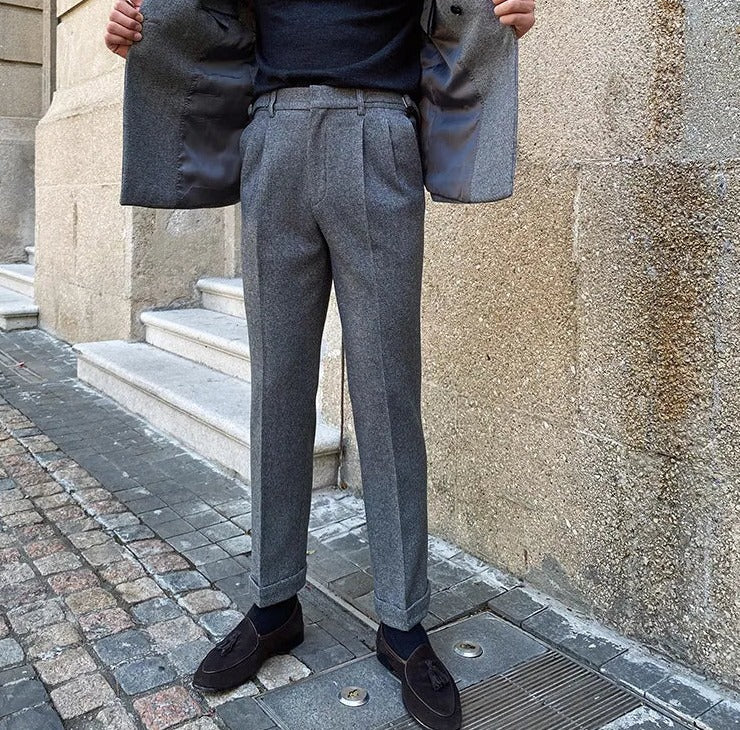 Office double breasted suit for men with elegant pattern, Italian style.