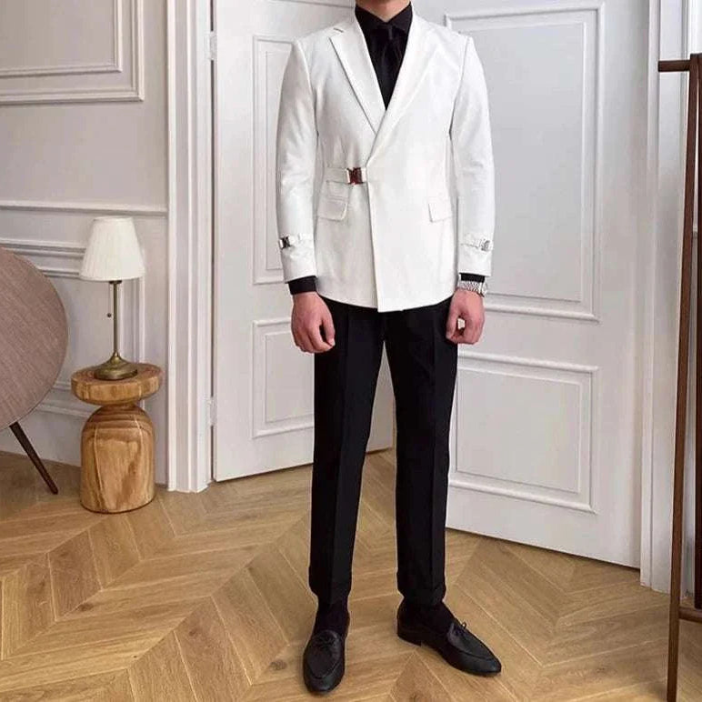 Elegant slim fit suit jacket in white, perfect for men, made of high-quality polyester.