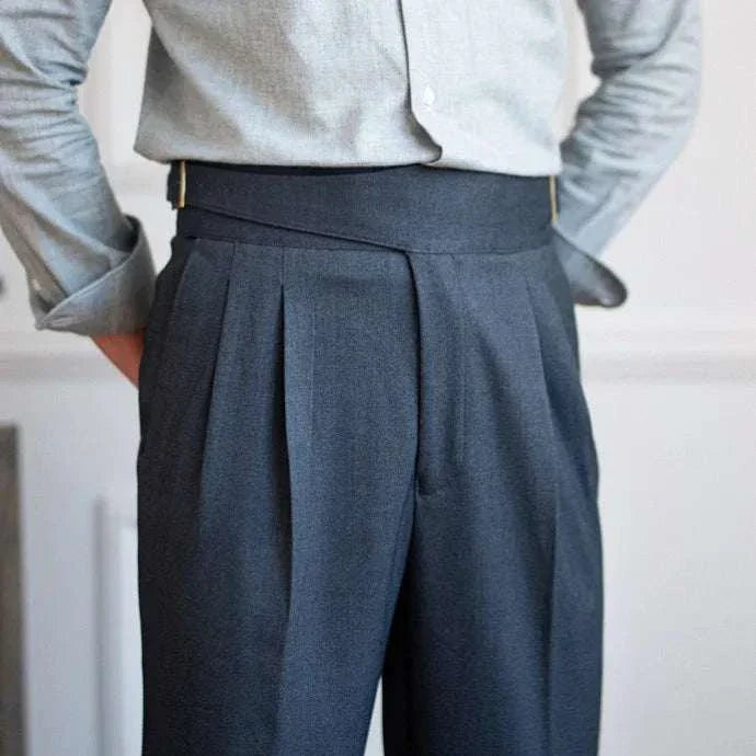 Parisian waist straight trousers with solid pattern in polyester for men, casual and elegant style.