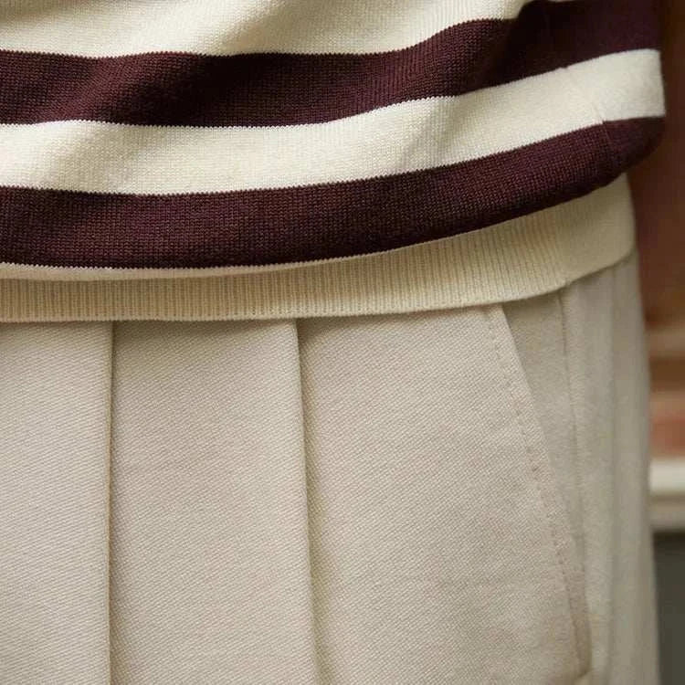 Office polo collar t-shirt with striped design in high-quality polyester.