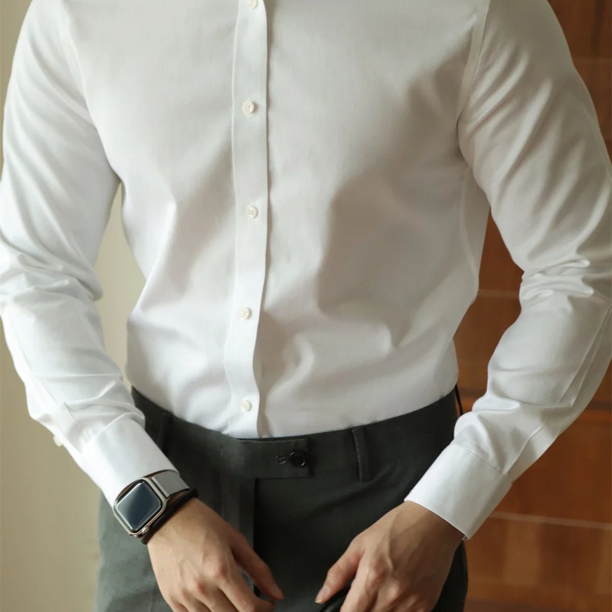 Casual office Italian shirt for men in breathable cotton fabric.