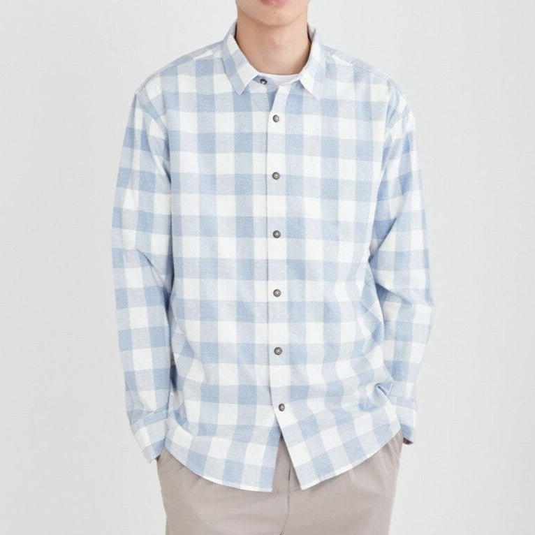 Maurice Plaid Shirt in high-quality cotton and linen blend, stylish fit, suitable for all seasons.