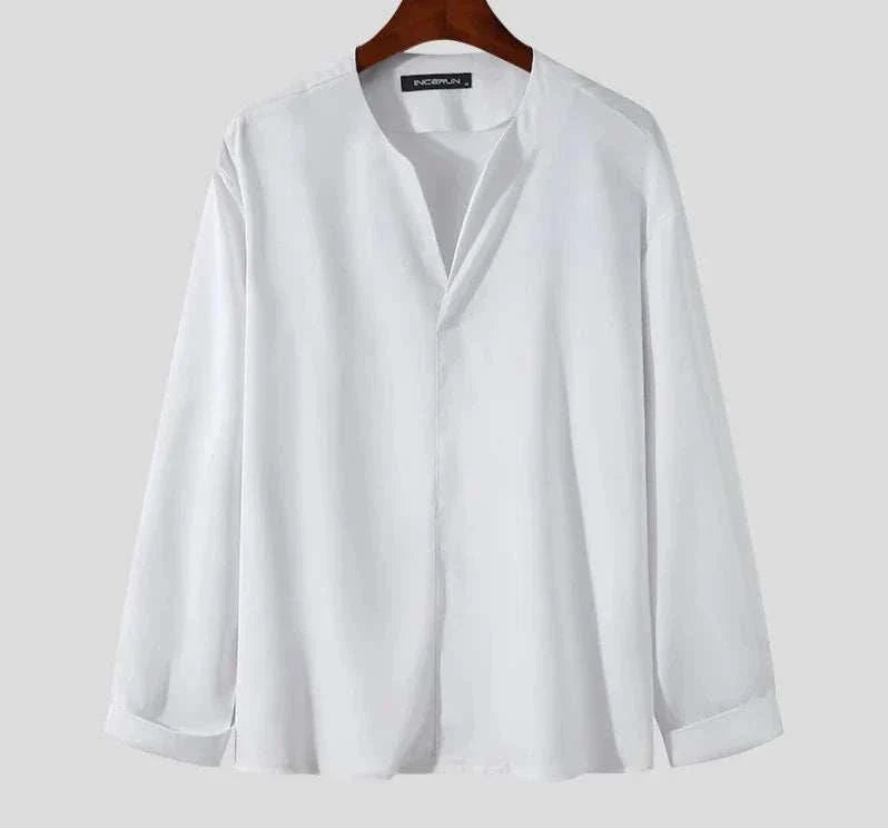 Antonios thin long-sleeve shirt, lightweight white fabric, elegant and casual style.