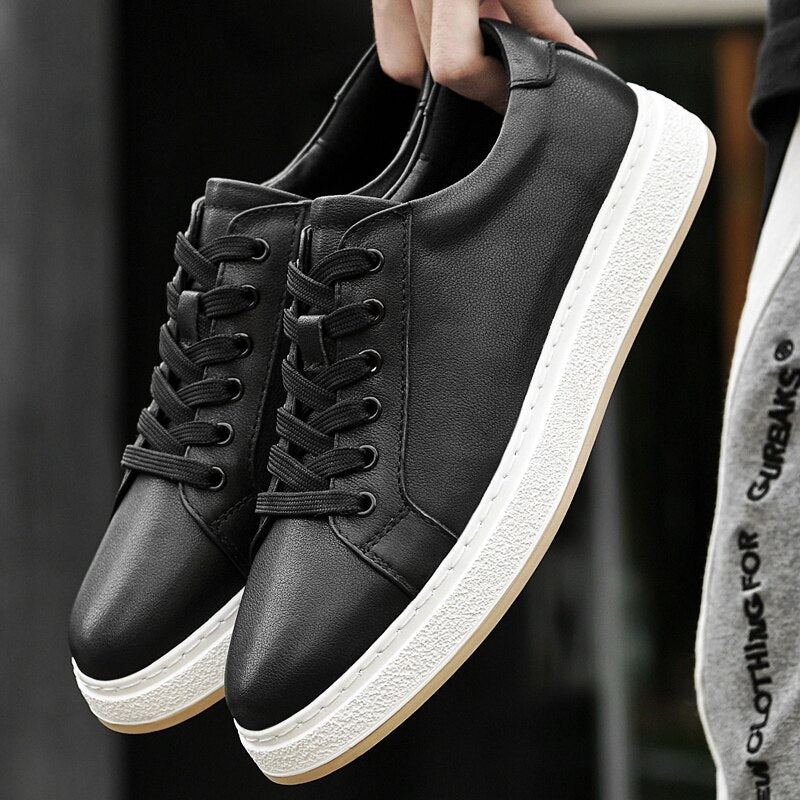 Casual shoes with genuine leather, non-slip rubber outsole, cushioned collar.