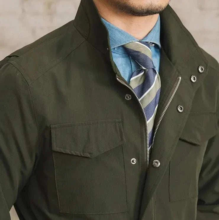 Men's British old money jacket, elegant cotton blend for comfort and sophistication.