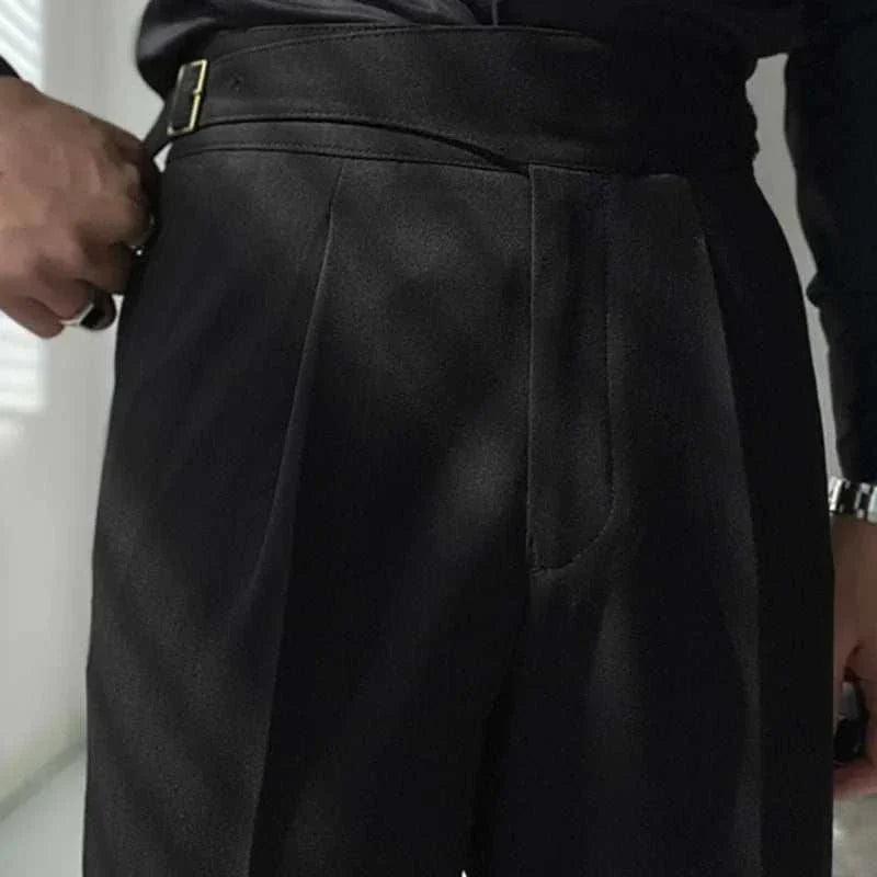 High waist gentleman trousers in black polyester fabric, smart casual style.