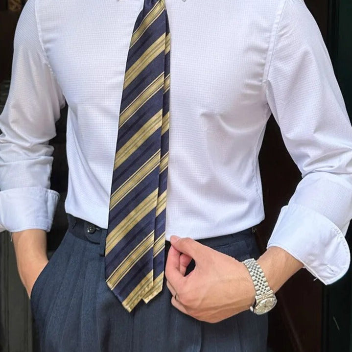 Antonios Oxford Shirt in smart casual style, long sleeve, solid pattern.